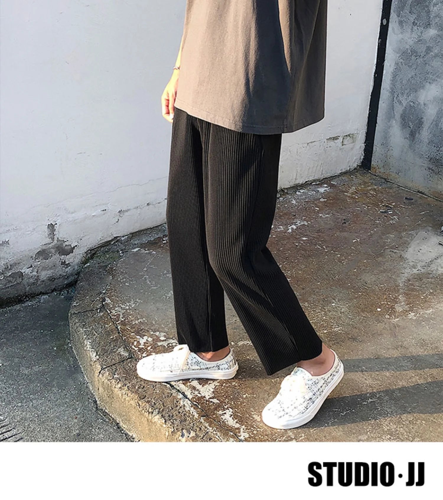 Summer Black Casual Pants Men Straight Pleated Men Japanese Streetwear Loose Ice Silk Pants Mens Wide Leg Pants Mens Trousers