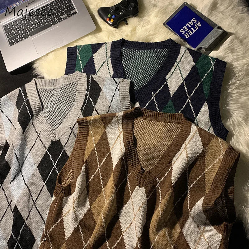 Men Sweater Vests Plaid Autumn Winter Retro Loose Couples Sleeveless Knitted Tops Chic V-neck Korean Style Soft Ins Casual Male