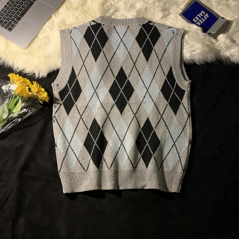 Men Sweater Vests Plaid Autumn Winter Retro Loose Couples Sleeveless Knitted Tops Chic V-neck Korean Style Soft Ins Casual Male