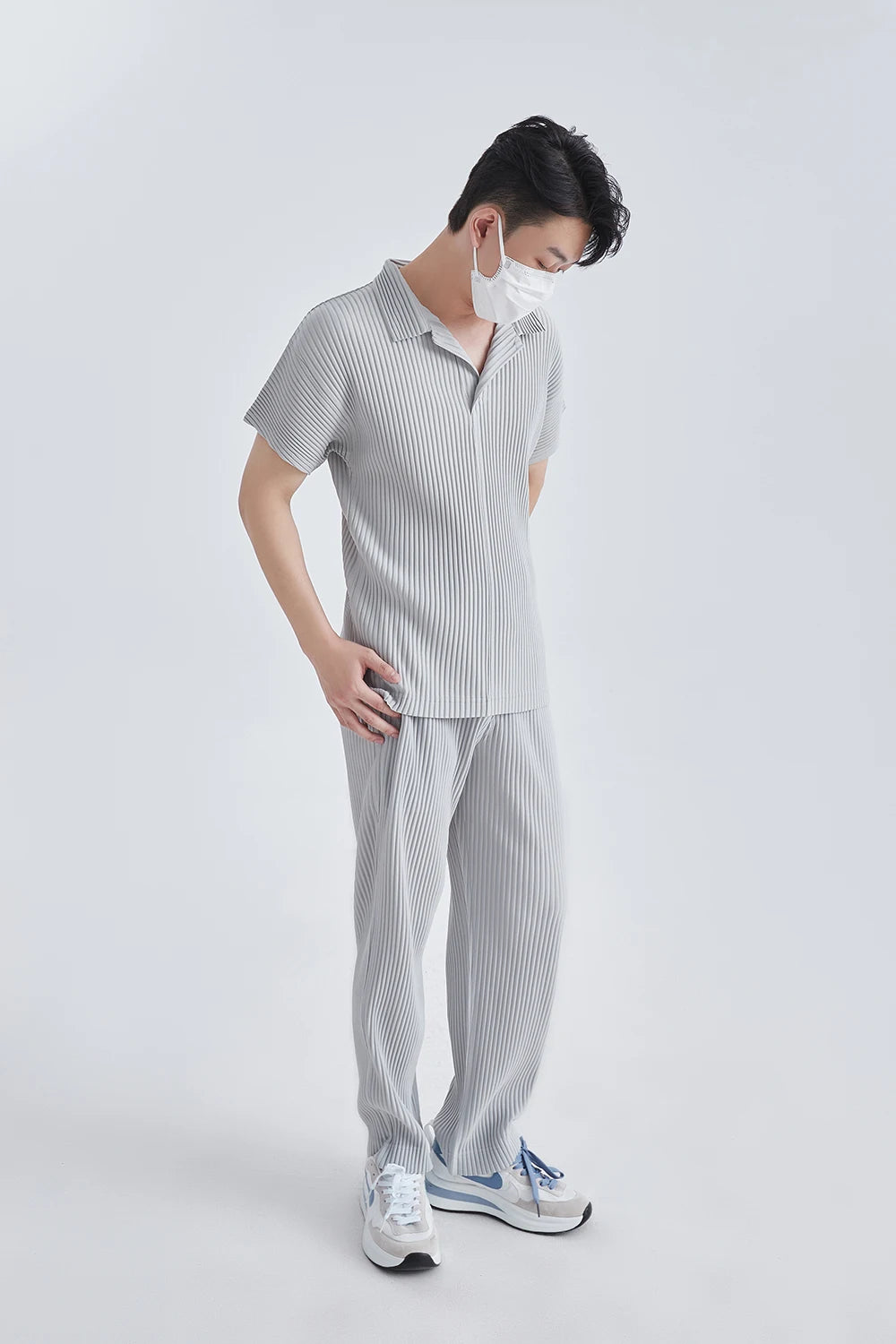 Summer Casual Pants Men Fashion Gray Black Pleated Pants Men Japanese Streetwear Loose Straight Pants Mens Ice Silk Trousers