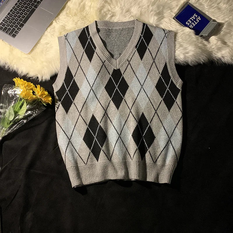 Men Sweater Vests Plaid Autumn Winter Retro Loose Couples Sleeveless Knitted Tops Chic V-neck Korean Style Soft Ins Casual Male