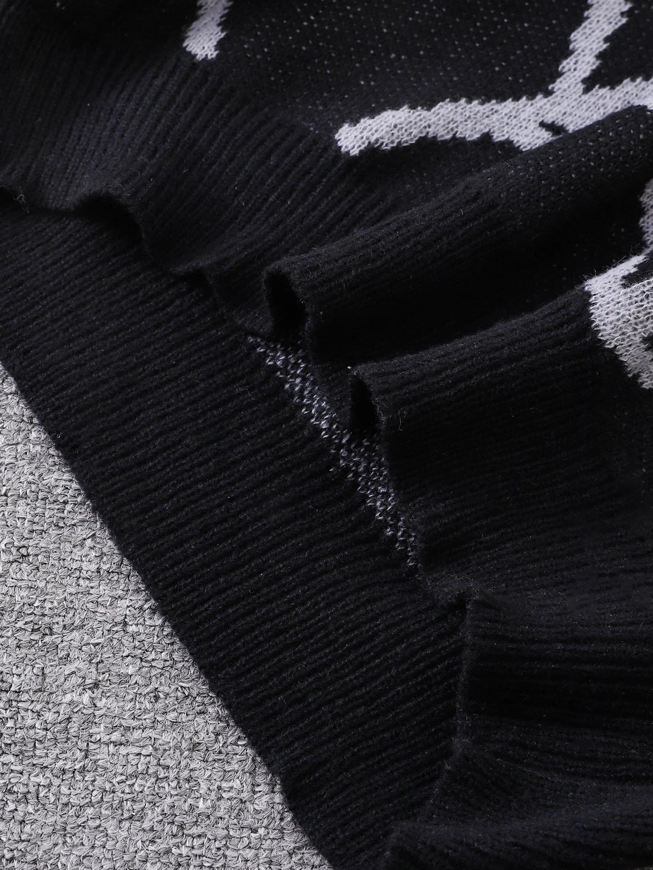 New Popular Autumn and Winter Spider Web Jacquard Pattern Pullover Sweater Casual Round Neck Knitted Men's Pullover
