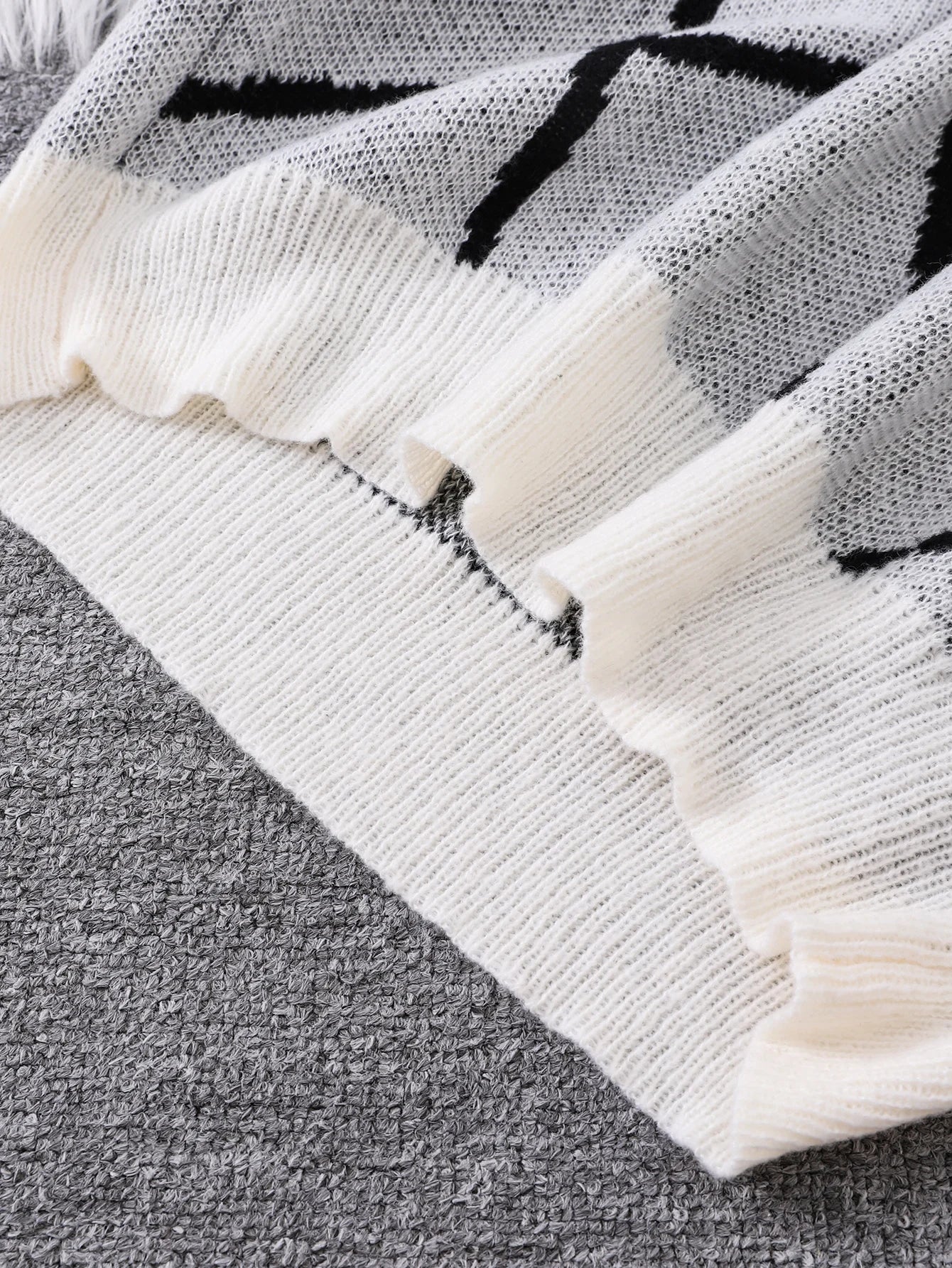 New Popular Autumn and Winter Broken Pattern Pullover Sweater Casual Round Neck Contrast Color Knitted Men's Pullover