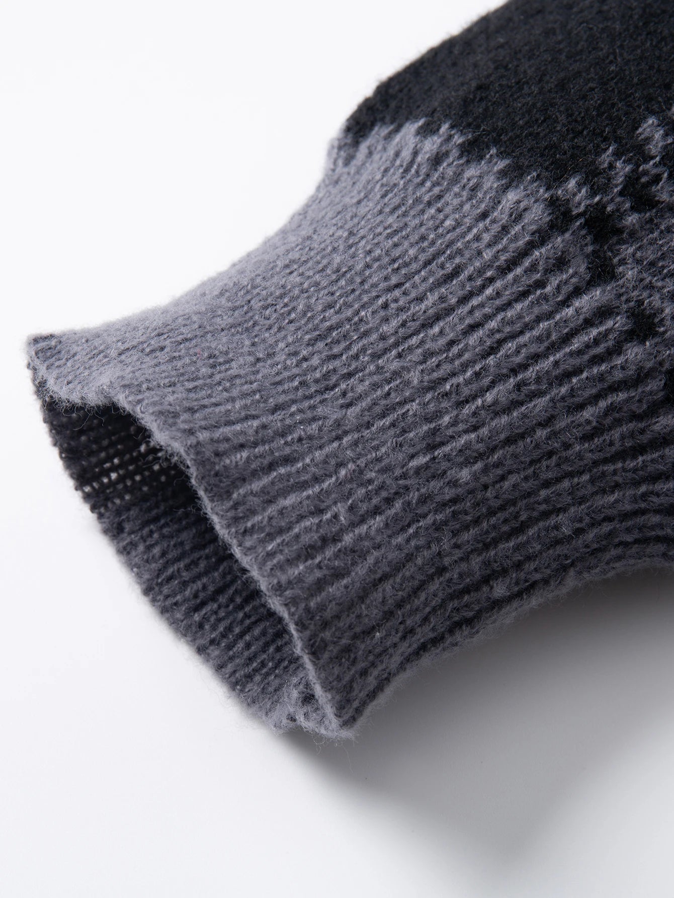 New Popular Autumn Winter Plaid Jacquard Pattern Pullover Sweater Casual Round Neck Contrast Color Knitted Men's Pullover