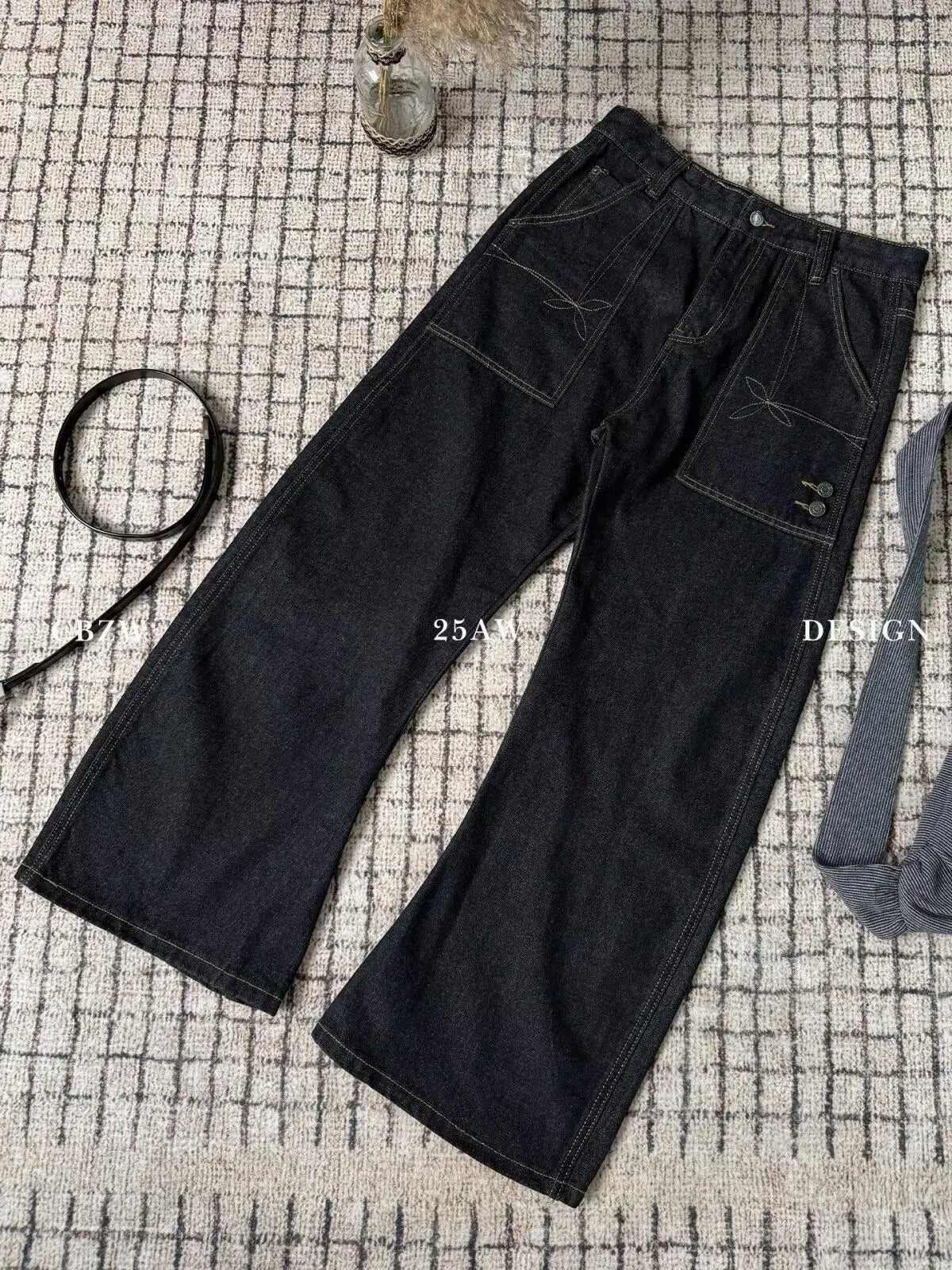 JEANS MEN Black Straight Leg Mens Jeans Novel Pocket Design Front Patch Denim Pants Trendy Fashion Casual Trousers Hot Sale 2025