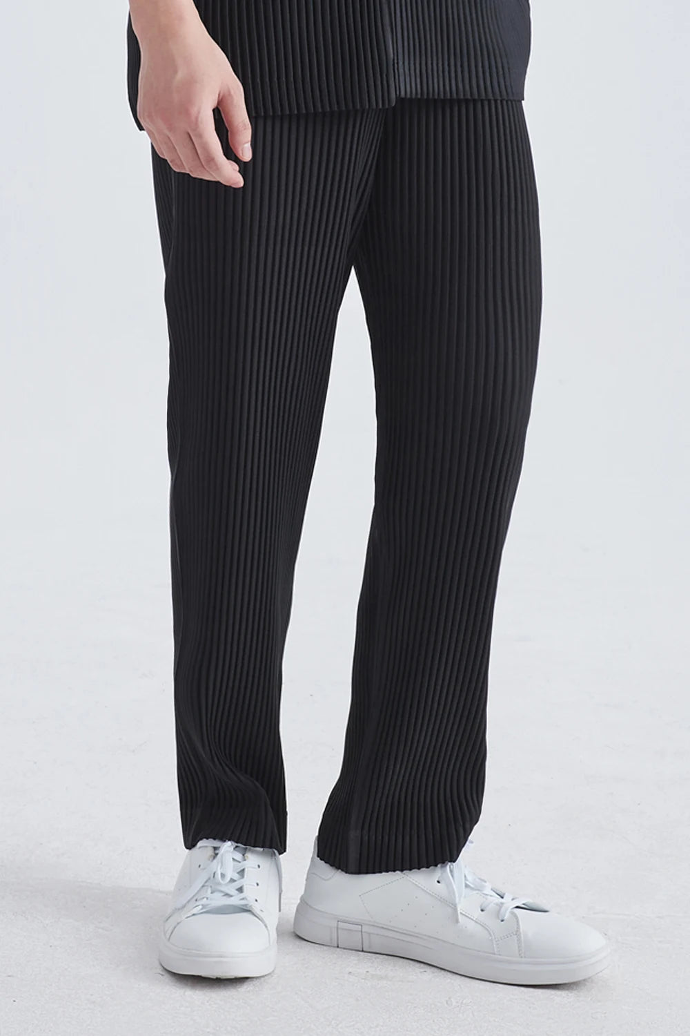 Summer Casual Pants Men Fashion Gray Black Pleated Pants Men Japanese Streetwear Loose Straight Pants Mens Ice Silk Trousers