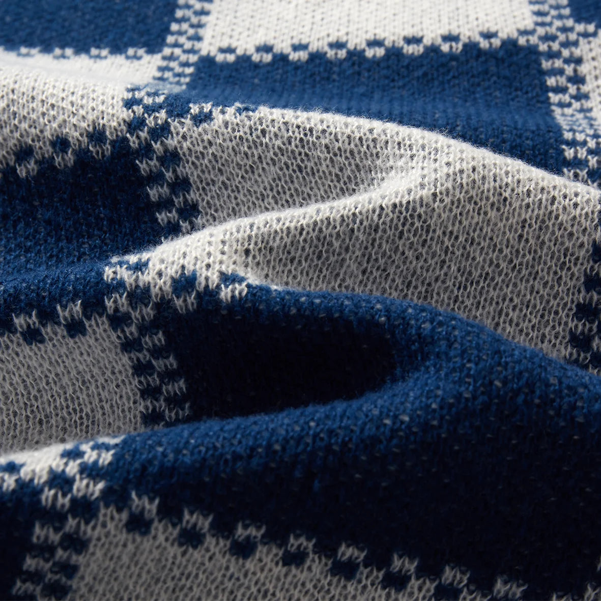 New Popular Autumn Winter Plaid Jacquard Pattern Pullover Sweater Casual Round Neck Contrast Color Knitted Men's Pullover