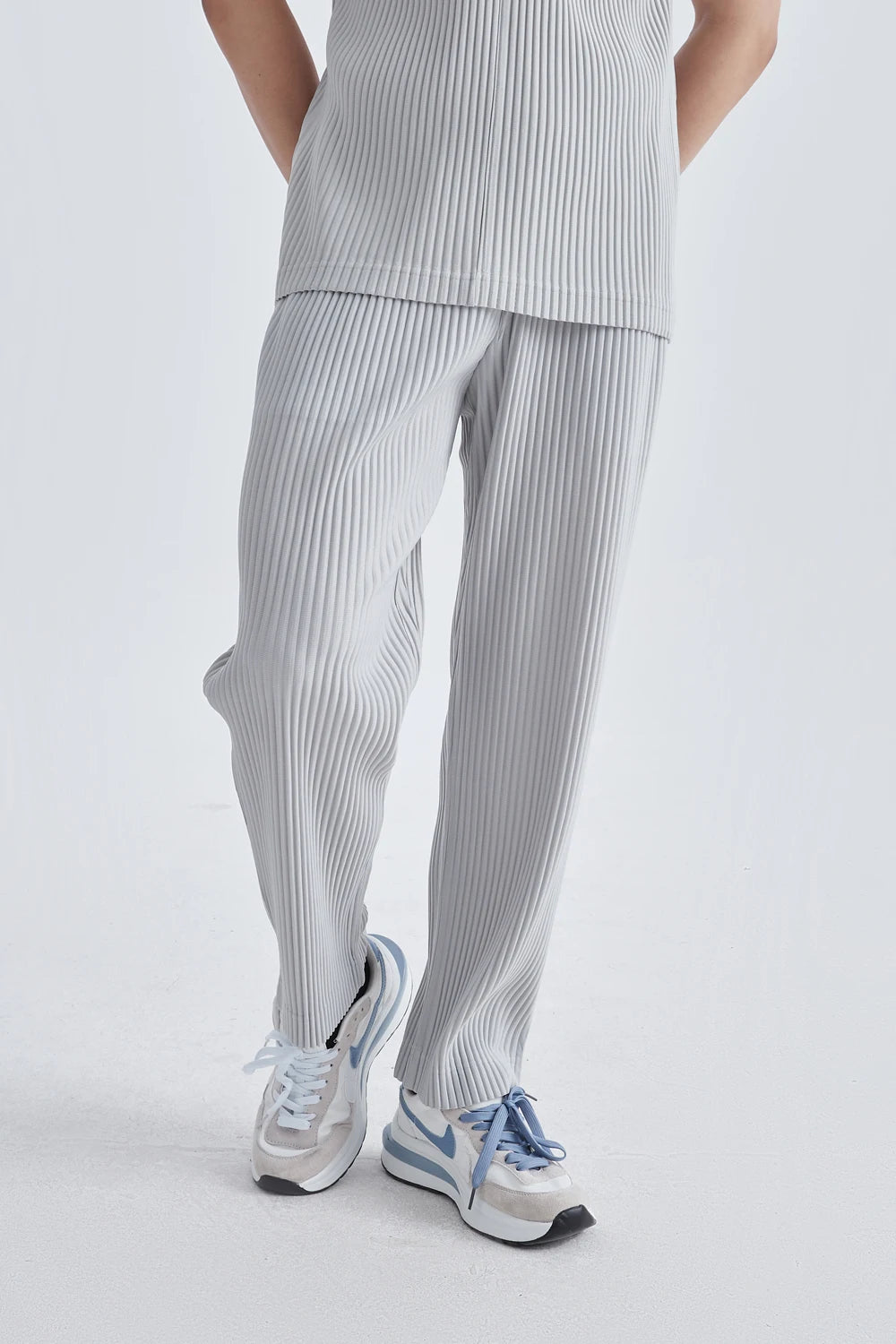 Summer Casual Pants Men Fashion Gray Black Pleated Pants Men Japanese Streetwear Loose Straight Pants Mens Ice Silk Trousers