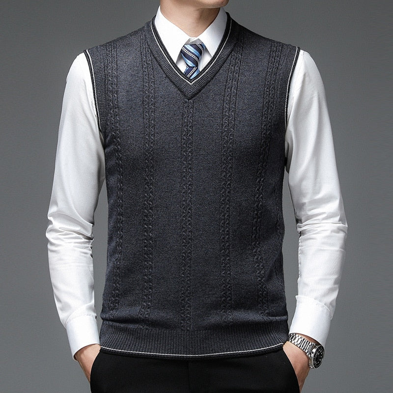 New Autum Fashion Brand Solid 6% Wool Pullover Sweater V Neck Knit Vest Men Trendy Sleeveless Casual Top Quality Men Clothing