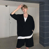 Top e pantaloncini a V-Neck Knitted