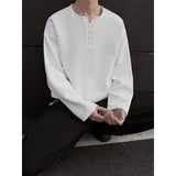 White Long Sleeved T-shirt Men Fashion Black Casual T Shirt Men Streetwear Korean Loose Round Neck Pleated T Shirt Mens Top