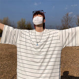 Black Summer Korea T-Shirt Men Funny Harajuku Tshirt Streetwear Femme Striped Japan O-Neck Loose Half Sleeve T Shirts Male