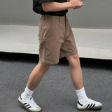 Mens Casual Metal Rivet Five-Quarter Pants Genderless New American Retro Personality Versatile Solid Color Shorts Unisex
